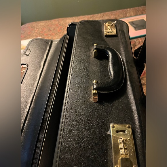 Rolling attaché/computer case. - Picture 5 of 8